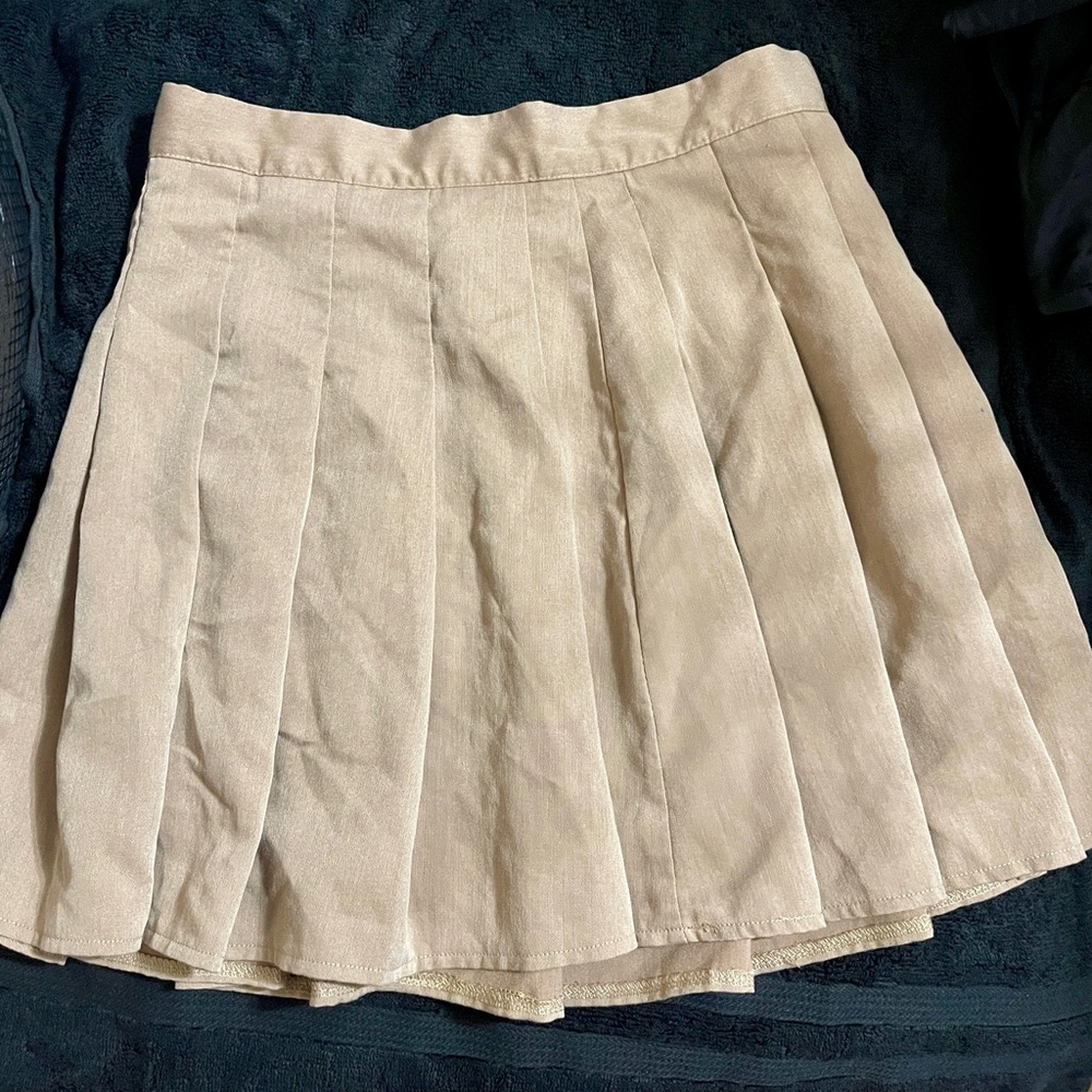 Elegant Cream Pleated Skirt